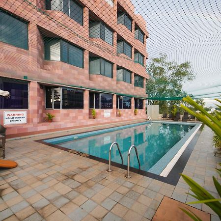 The South Park Hotel Thiruvananthapuram Dış mekan fotoğraf