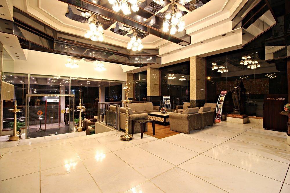 The South Park Hotel Thiruvananthapuram Dış mekan fotoğraf