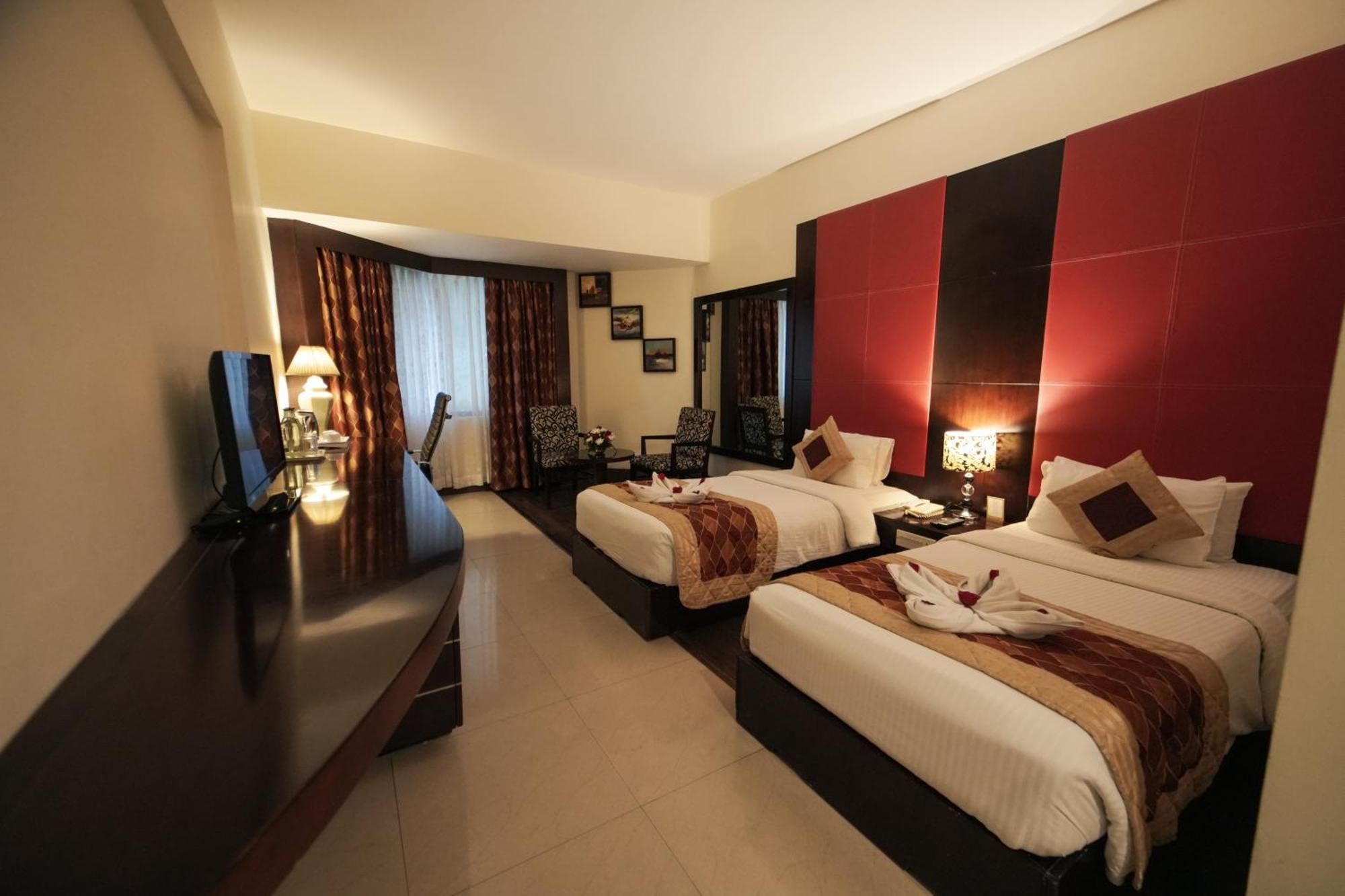 The South Park Hotel Thiruvananthapuram Dış mekan fotoğraf