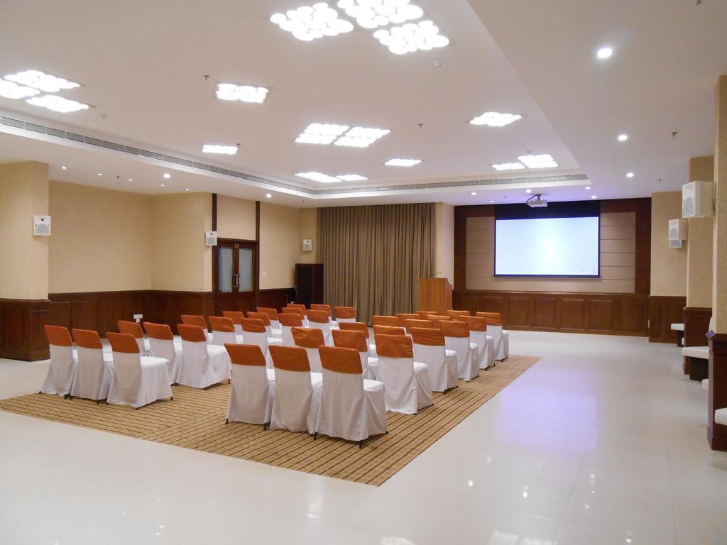 The South Park Hotel Thiruvananthapuram Dış mekan fotoğraf