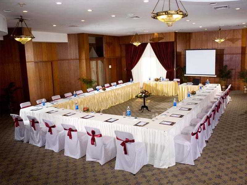 The South Park Hotel Thiruvananthapuram Dış mekan fotoğraf