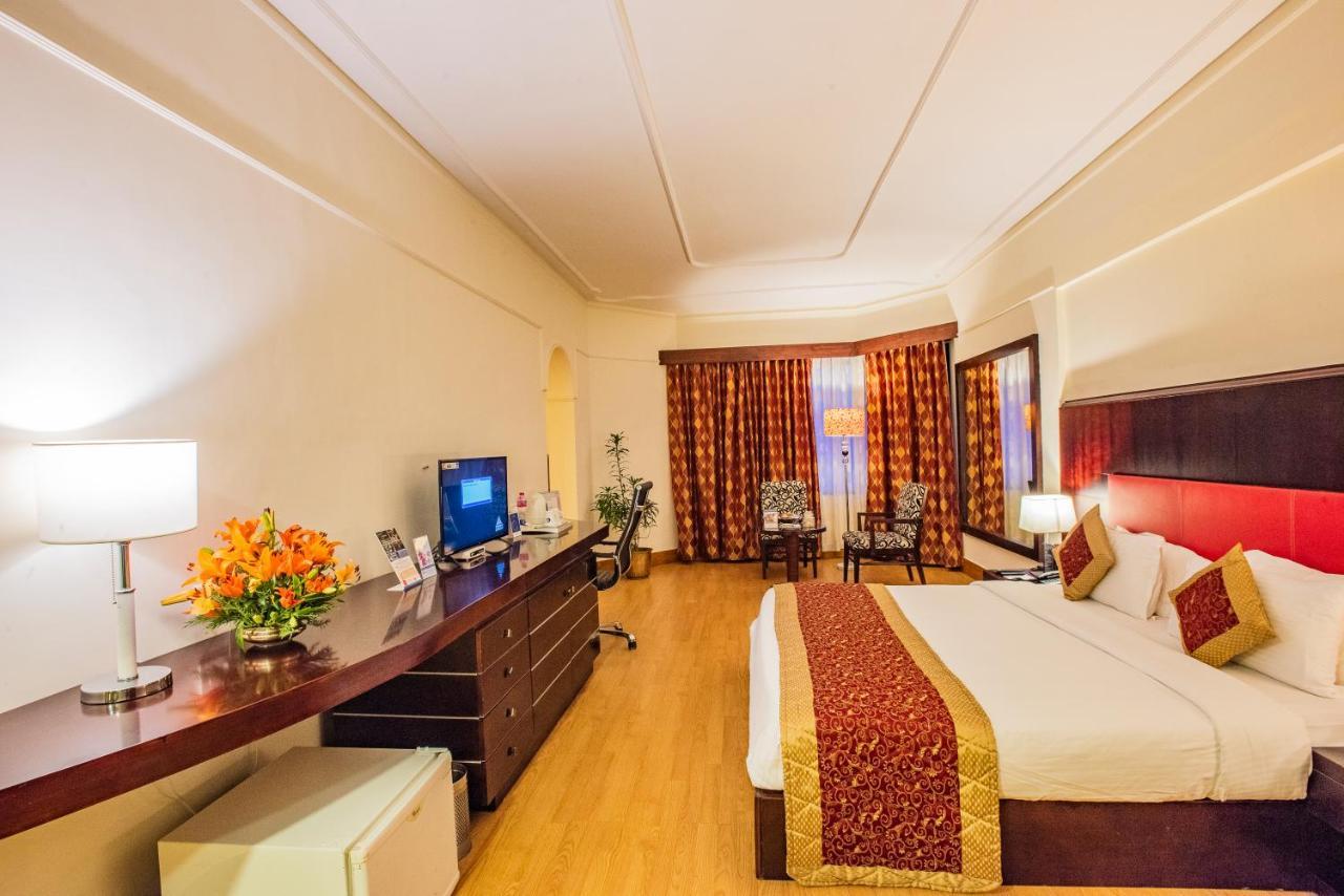 The South Park Hotel Thiruvananthapuram Dış mekan fotoğraf