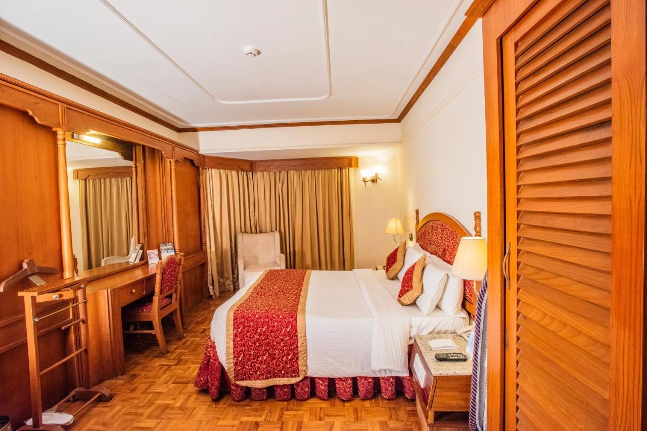 The South Park Hotel Thiruvananthapuram Dış mekan fotoğraf
