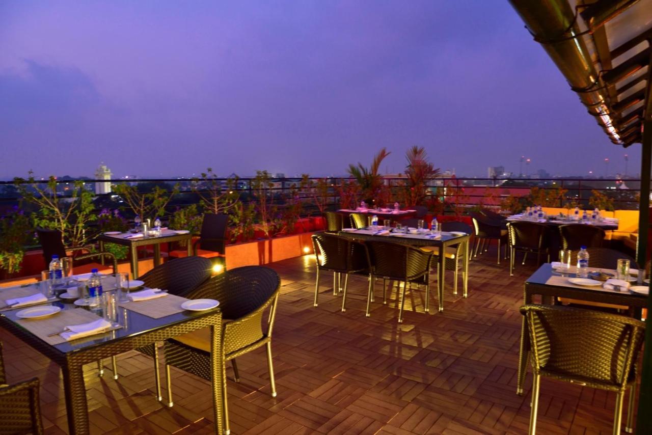 The South Park Hotel Thiruvananthapuram Dış mekan fotoğraf
