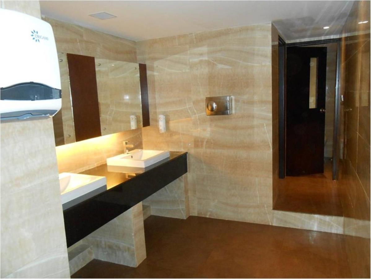 The South Park Hotel Thiruvananthapuram Dış mekan fotoğraf
